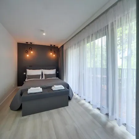 Nowoczesny Sun Seasons 24 W Karpaczu Z Parkingiem I Balkonem By Renters קרפאז'